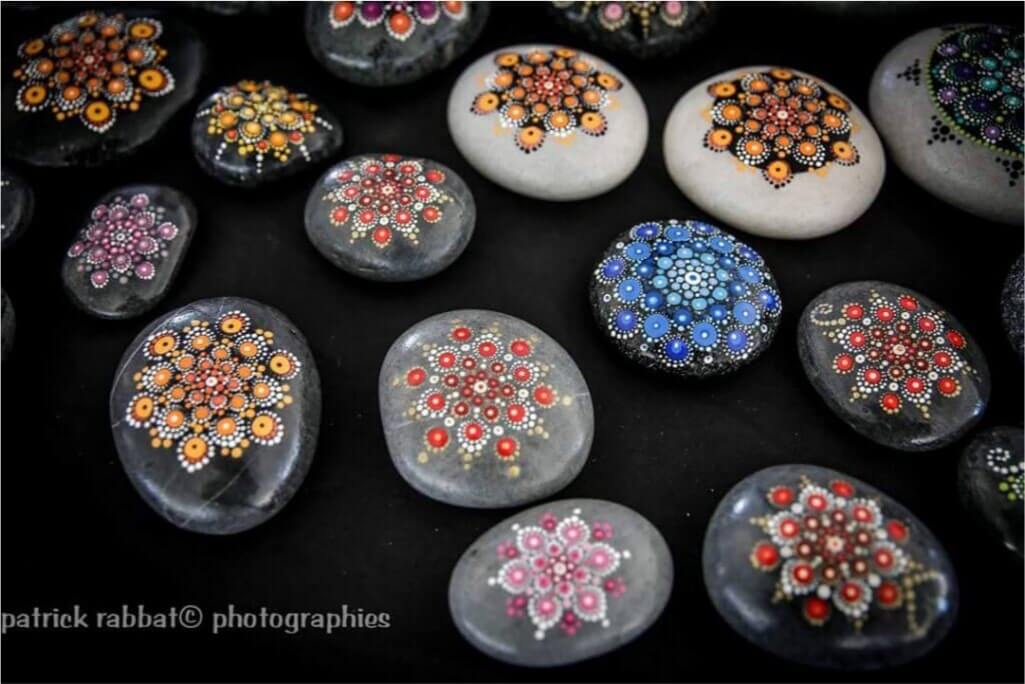 Write-On Stones (Glossy) Off-White | Stone Decorative