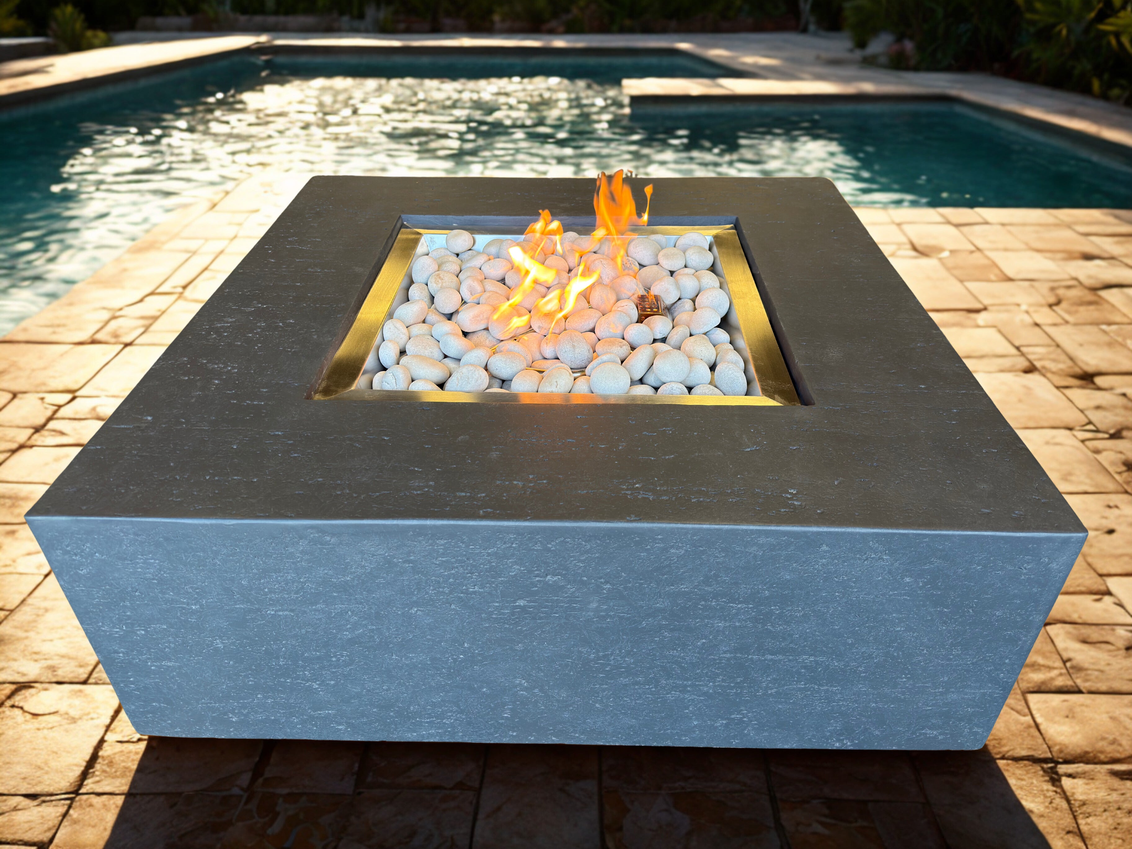 Off-White/Light Gray Fire Stones